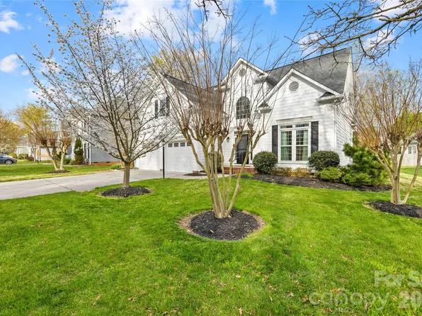 8312 Forest Shadow Cir, Cornelius, NC 28031