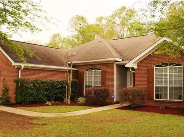 10730 Union Ct, Grand Bay, AL 36541