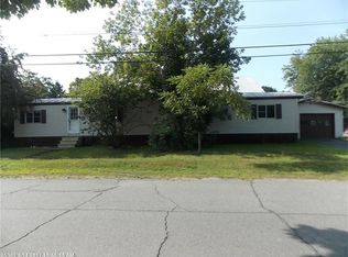 26 E Houghton St, Madison, ME 04950