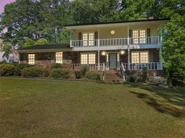 1819 Pinehurst Rd, Snellville, GA 30078