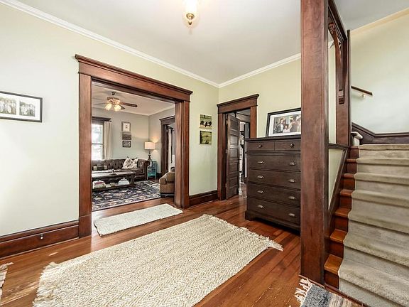4th image of 71 N Vine St