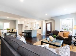 424 Warwick St, Saint Paul, MN 55105