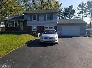233 Arundel Ave, Horsham, PA 19044