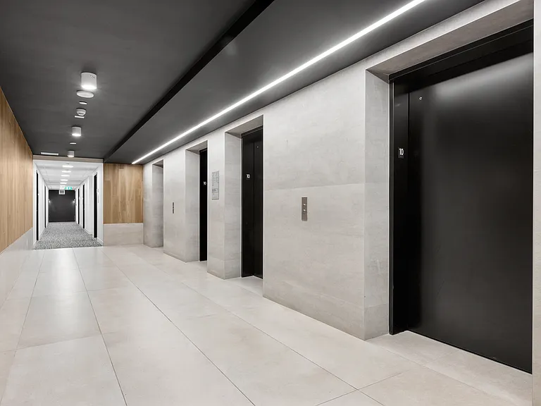 383 Albert St — Photo 11
