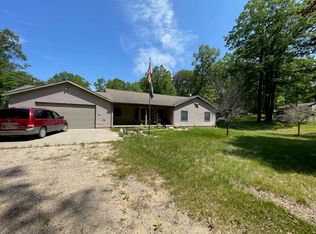 8812 Spring Lake Rd, Saint Helen, MI 48656
