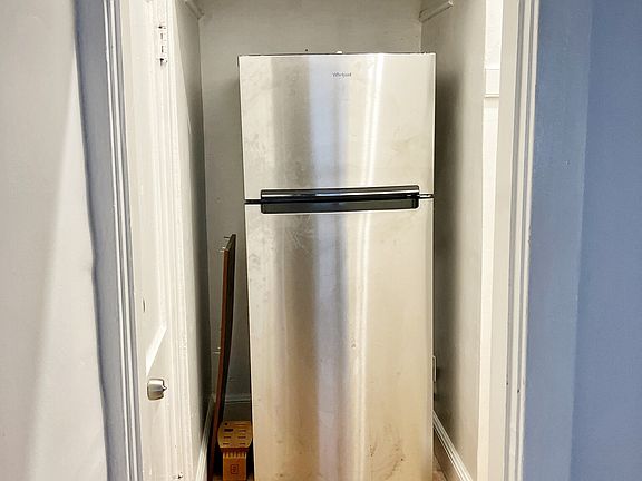 3rd image of 33 Sewall St #1
