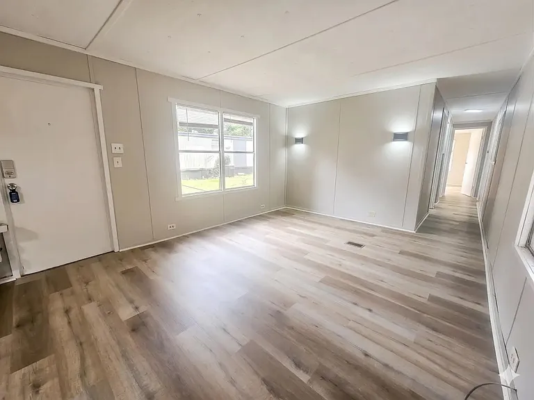 321 Southstar St — Photo 2