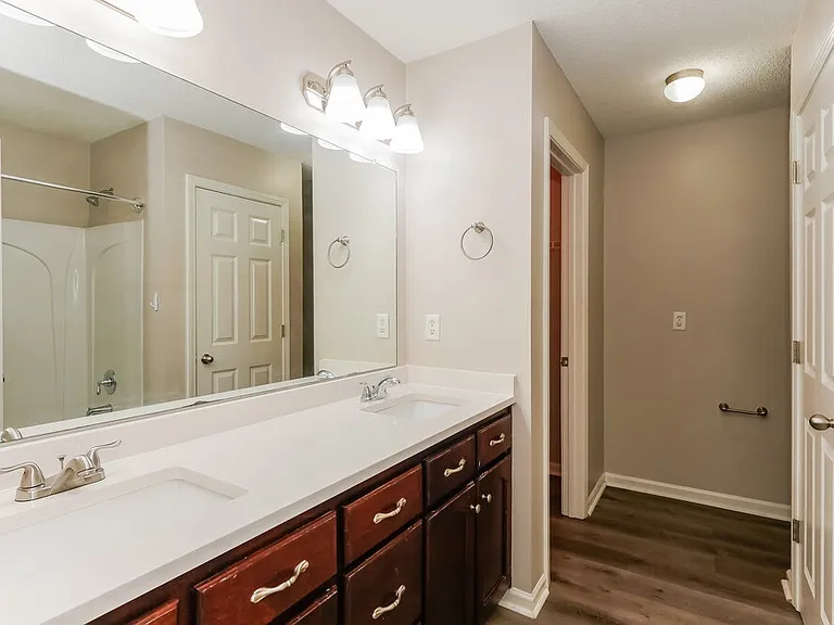 10218 Cottage Oaks Cv — Photo 11