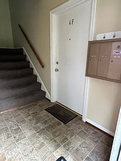 2642 Landor Ave #4F — Photo 4