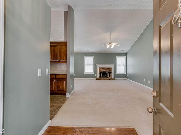 5th image of 6333 Wilmington Way