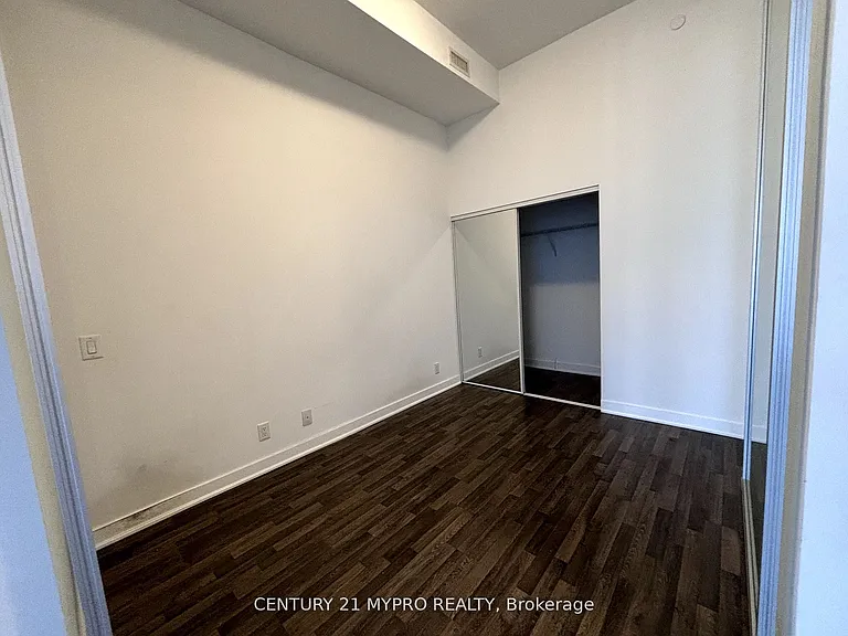 120 Parliament St #525 — Photo 13