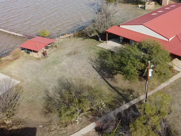 1821 S Lake Rd, Holliday, TX 76366
