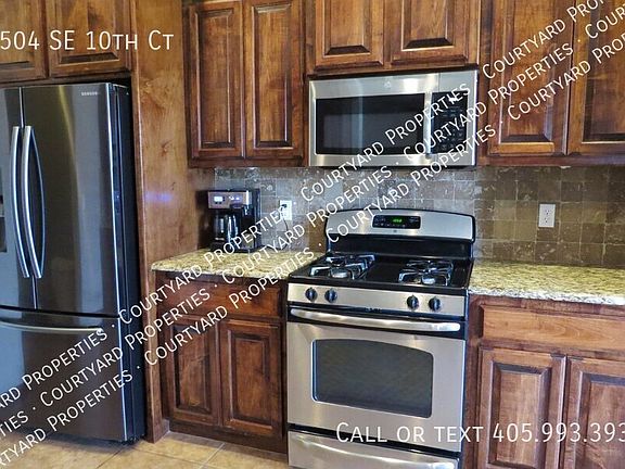 5th image of 2504 SE 10th Ct