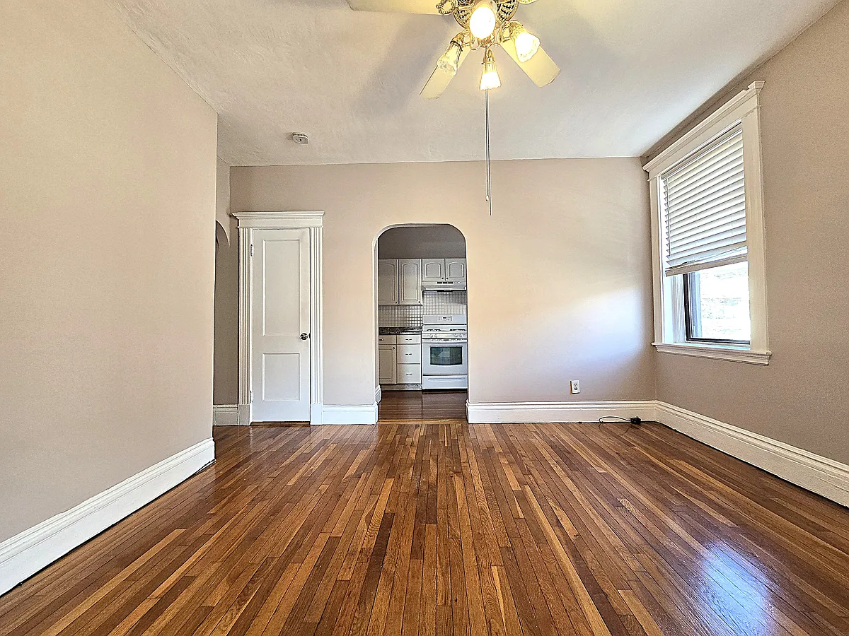Building Photo - 25 Alton Pl #2R