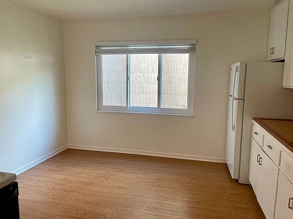 2nd image of 211 Liberty St APT 8