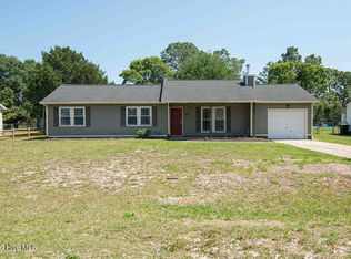 212 W Volant St, Hubert, NC 28539
