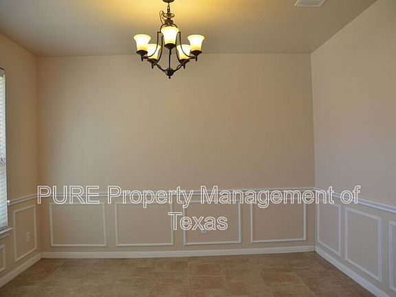 5th image of 8528 Reggio St