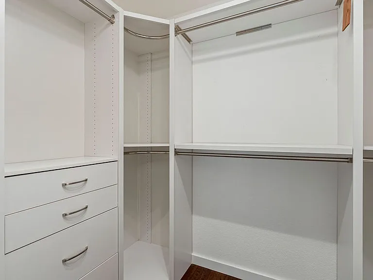 7107 Leppke Cv — Photo 20