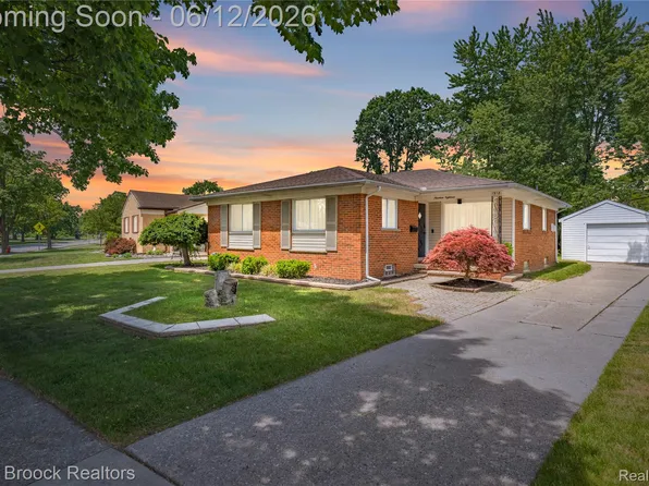 1918 Massoit Rd, Royal Oak, MI 48073