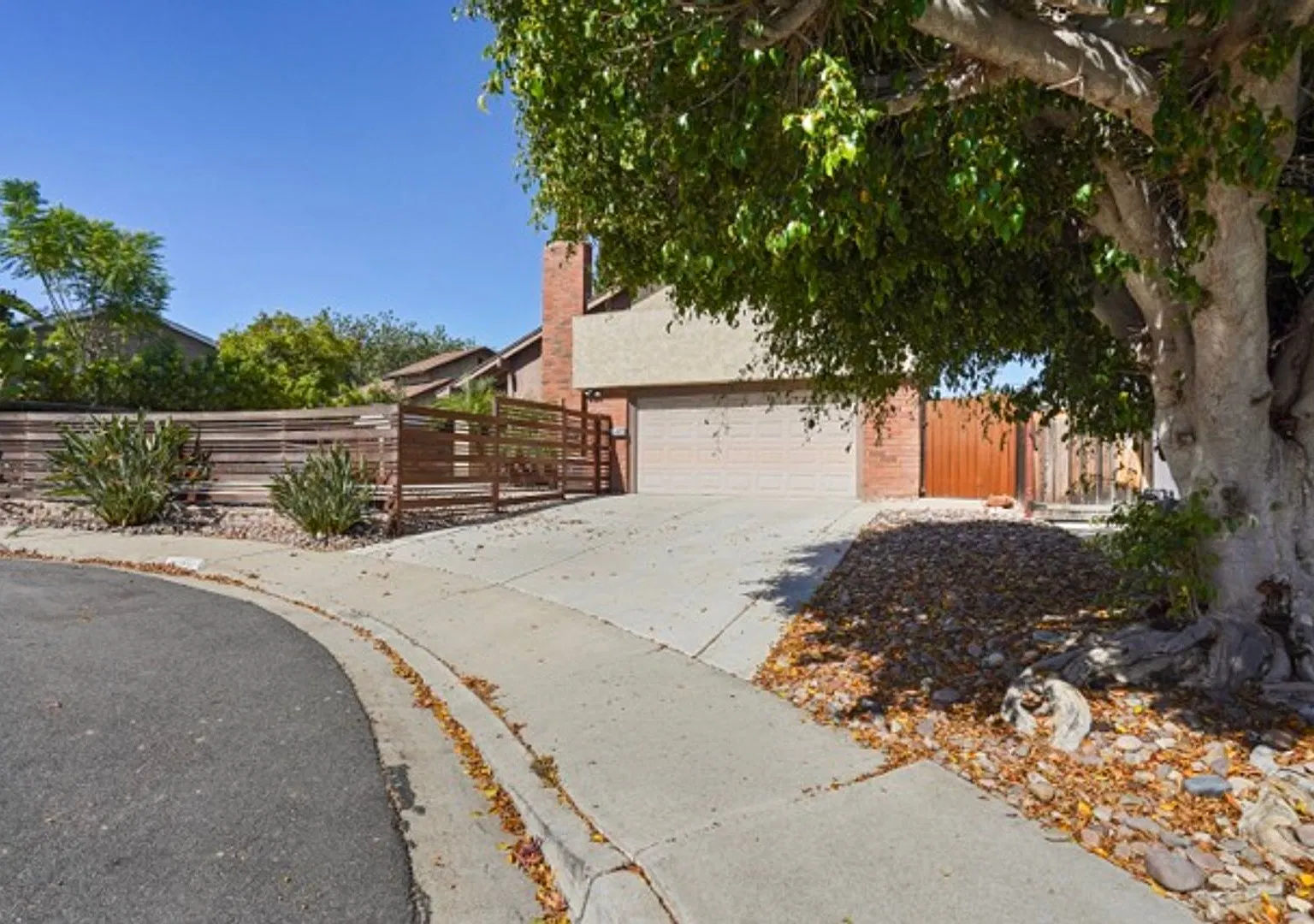Rarely Available 5-Bedroom, 3-Bath Home With Private Pool In The Heart Of Tierrasanta! — Photo 2