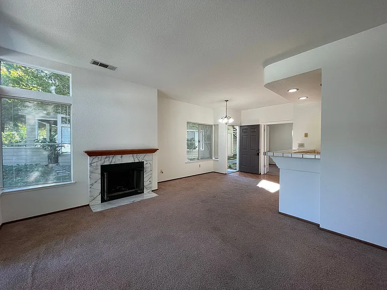 1625 Parkview Green Cir — Photo 4