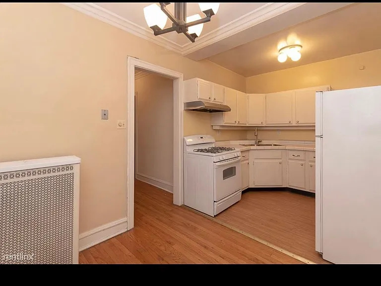 4500 N Hermitage Ave #3 — Photo 8