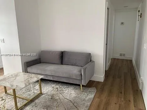 605 Euclid Ave Photo 1
