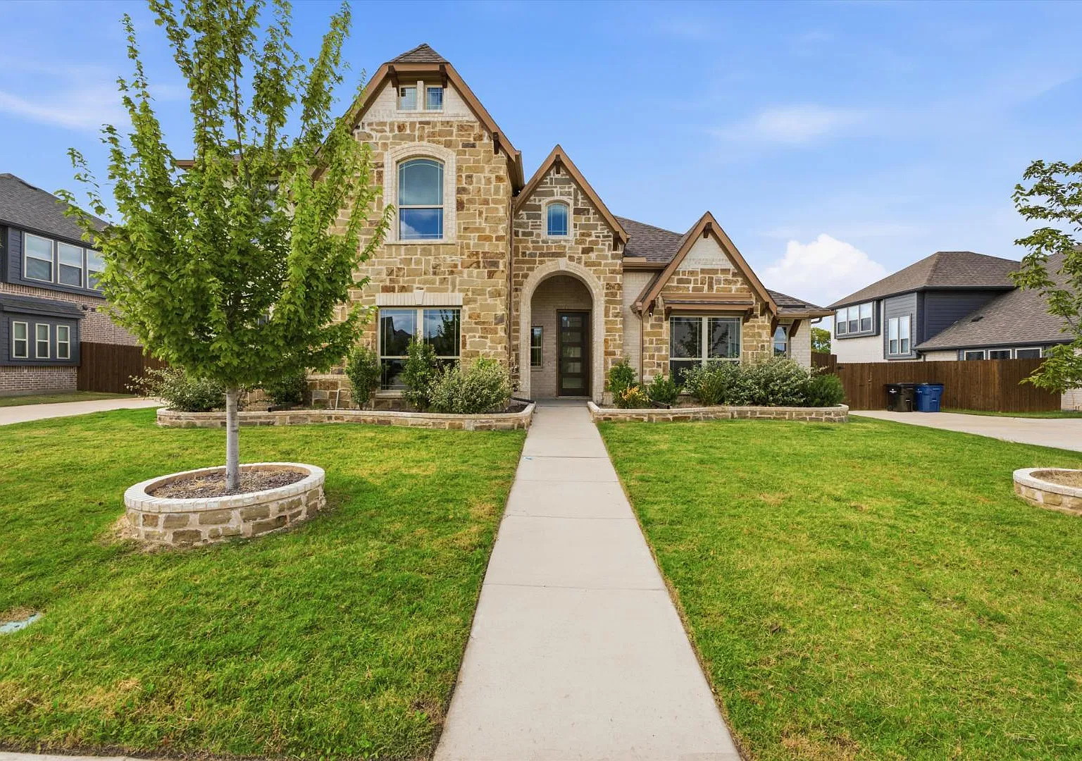 1133 Windy Vista Dr — Photo 1