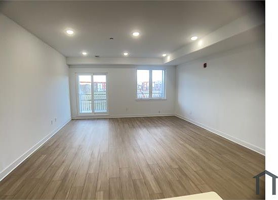 2nd image of 1748 N 22nd St Unit 3
