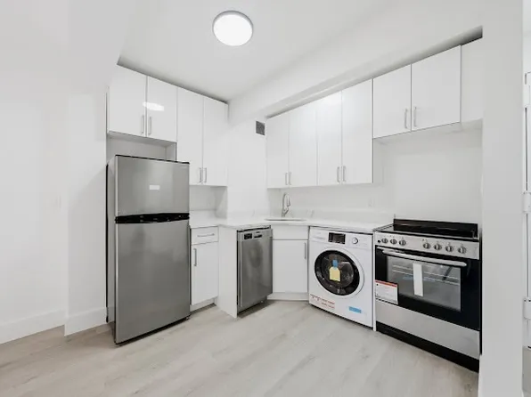 300 East 96th Street image 1 of 9