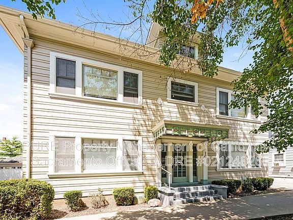 2nd image of 816 22nd St APT 1