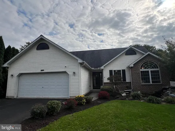 4910 Green Tree Rd, Reading, PA 19606