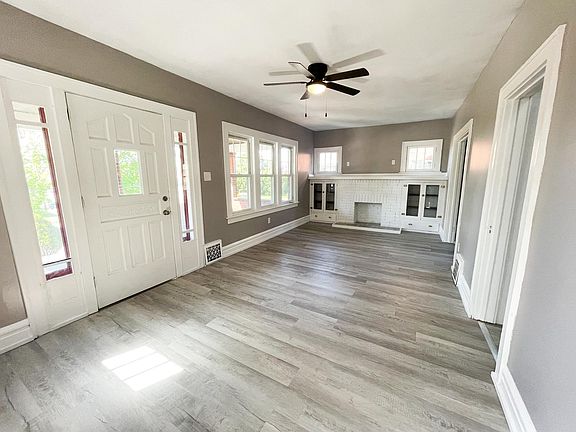 3rd image of 115 E Moody Ave