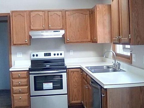 4th image of 942 Snow Apple Dr