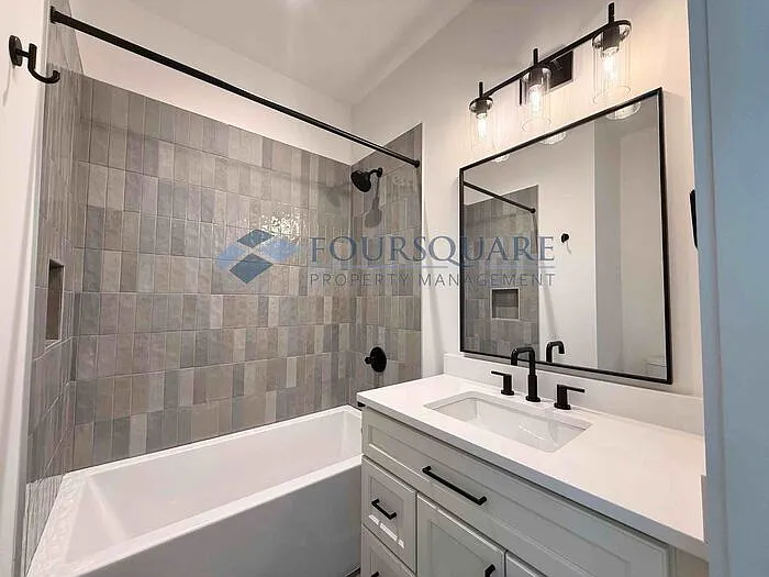 1000 Addison Pl #102 — Photo 32