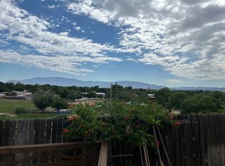 152 52nd St NW, Albuquerque, NM 87105