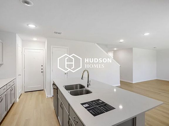 4th image of 120 Kainos St