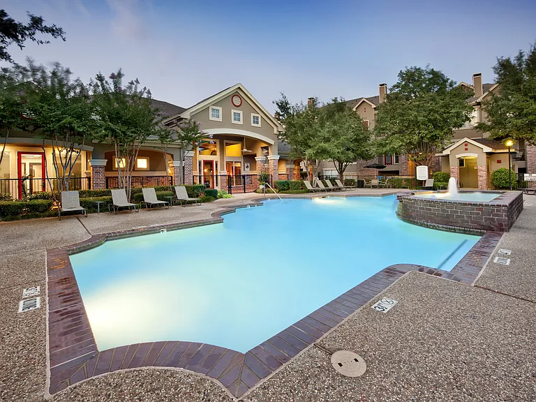 Eleven11 Lexington at Flower Mound — Photo 7