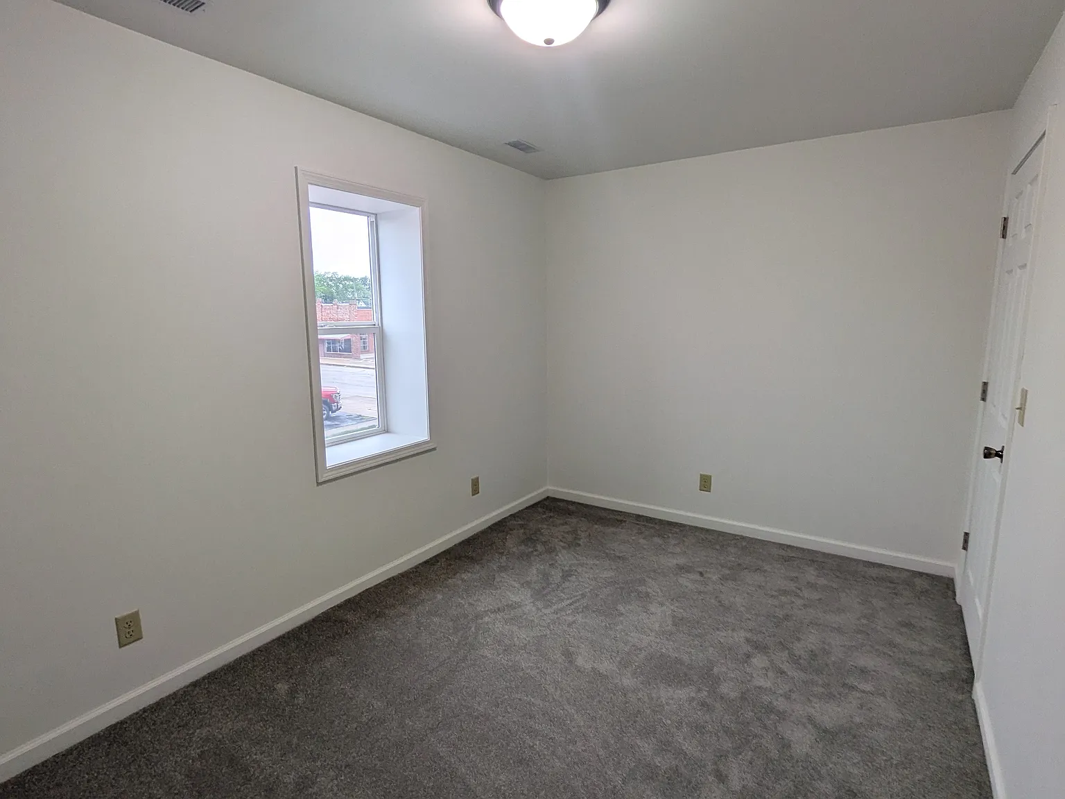 1 bed, 650 sqft, $750 — Photo 4