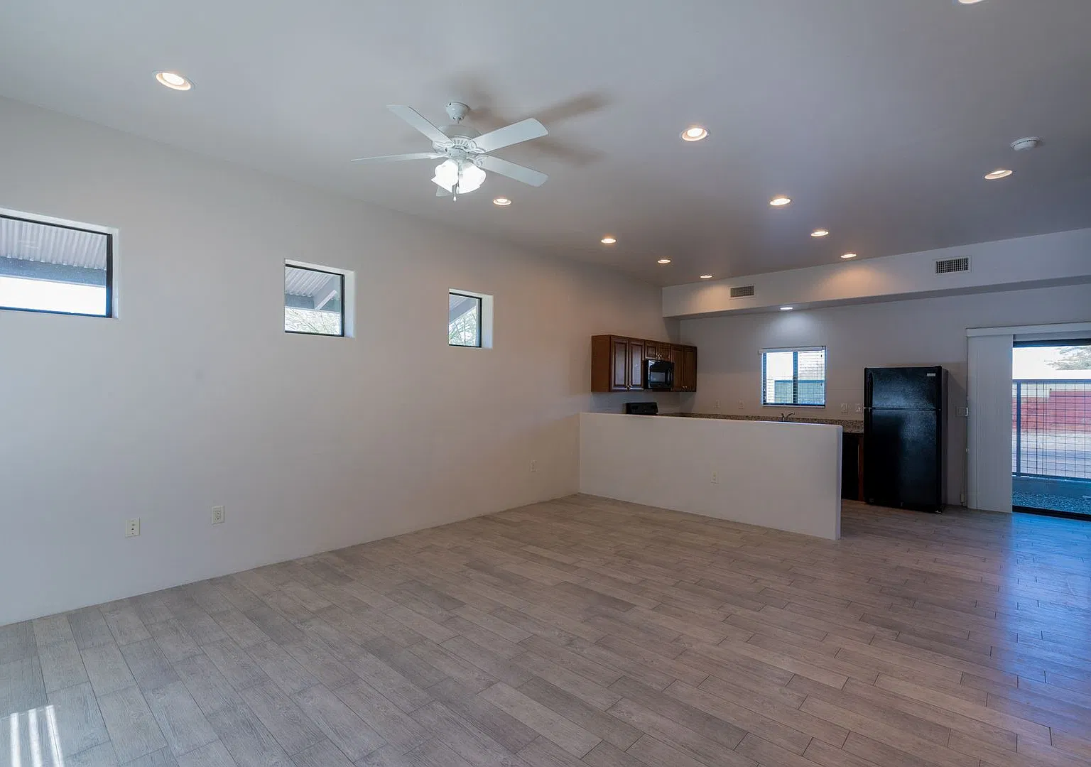 701 E. Adams St. — Photo 1