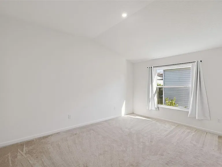 7548 Kuenher Ct — Photo 11