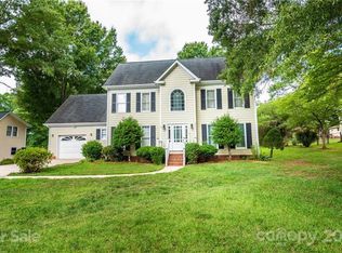 2045 Picnic Dr, Newton, NC 28658