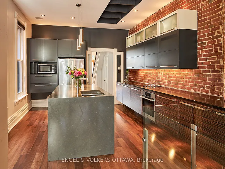 103 James St — Photo 7