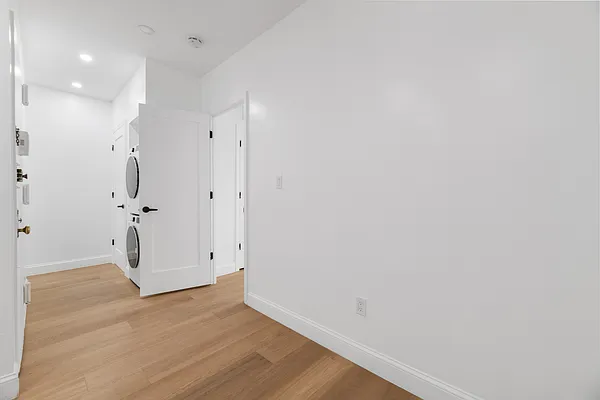 Rented by REAL New York | media 6