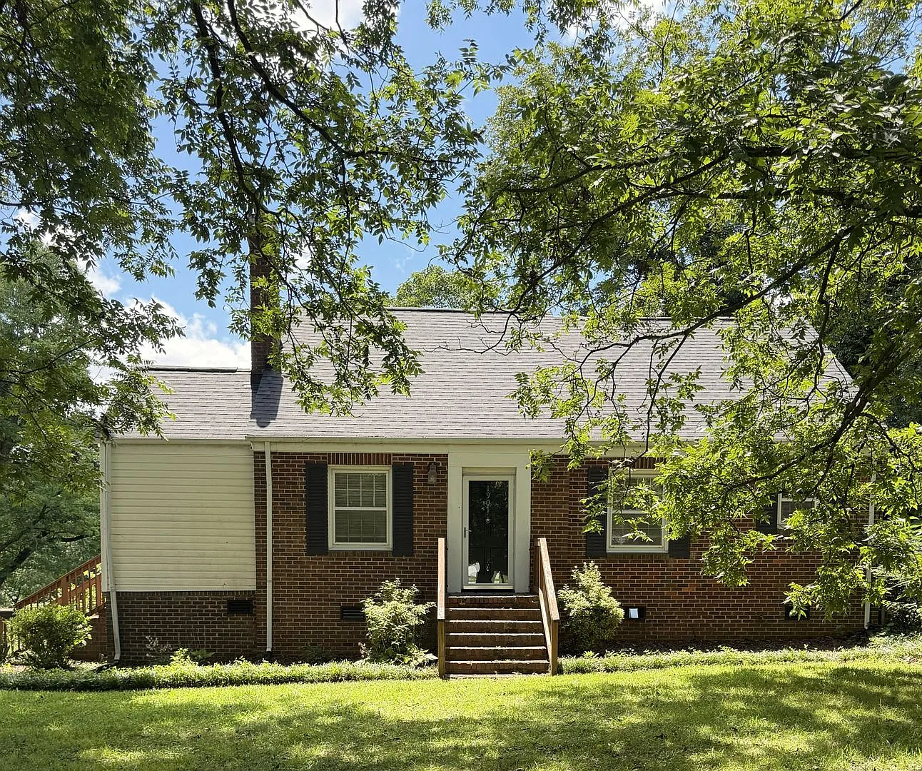 T.R. Lawing Realty Property — Photo 1