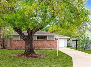 5819 Willow Oak Dr, Houston, TX 77092