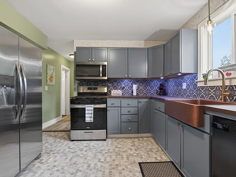 700 Broadway Ave NW #2 — Photo 26