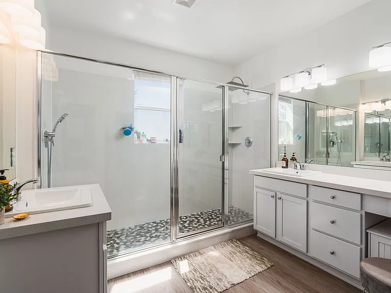 2280 Altamira Dr — Photo 11