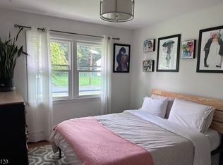 6 Reiners Rd, Little Falls, NJ 07424