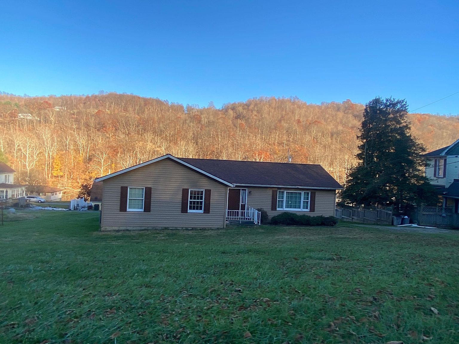 711 Upper Beech St, Grafton, WV 26354 | Zillow